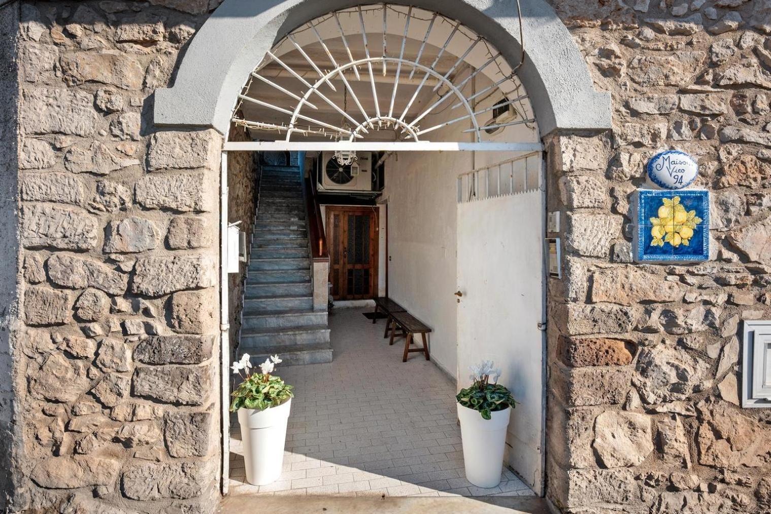 Maison Vico94 Vico Equense Buitenkant foto
